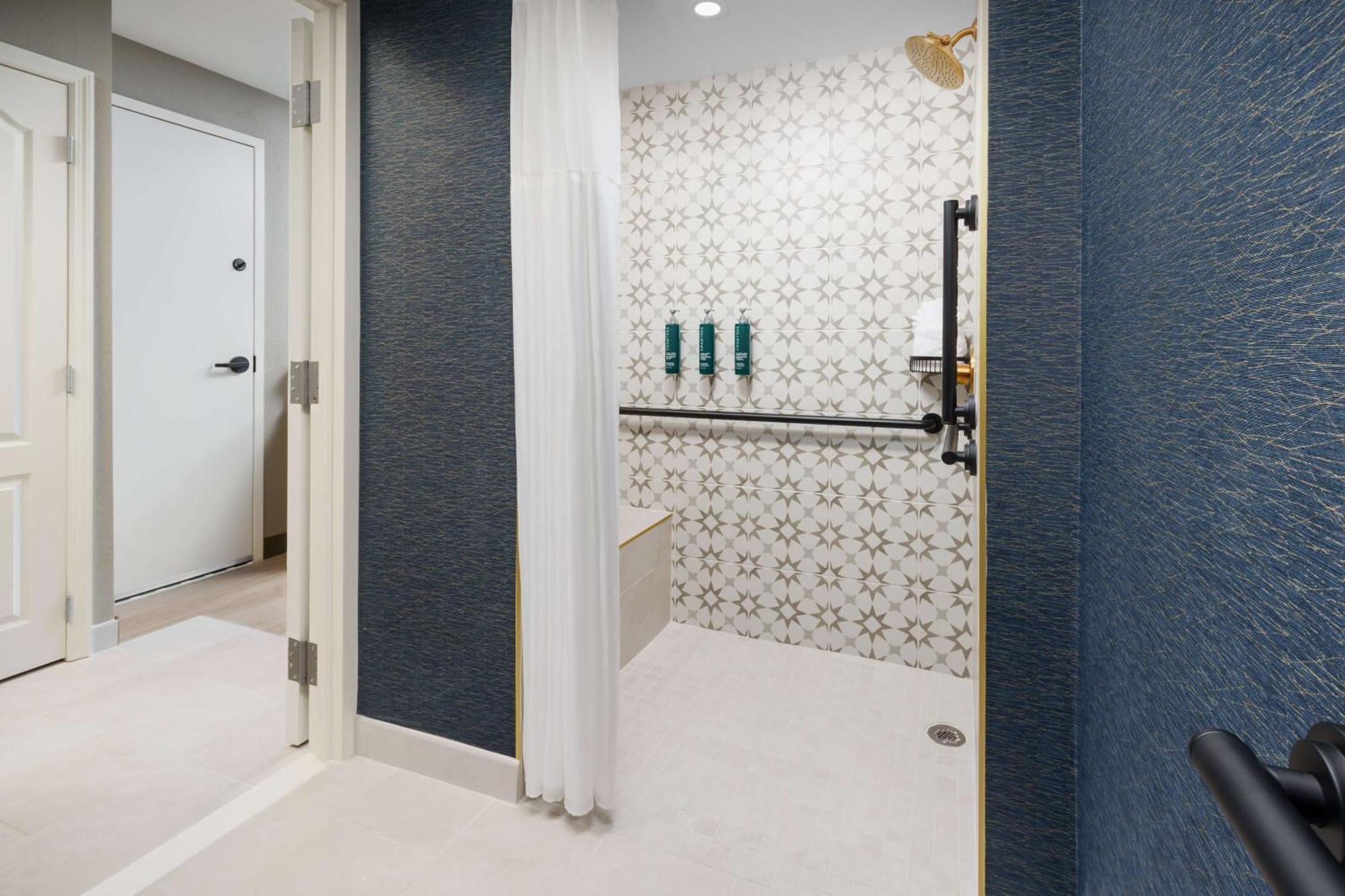Doubletree By Hilton Charlotte City Center Zewnętrze zdjęcie