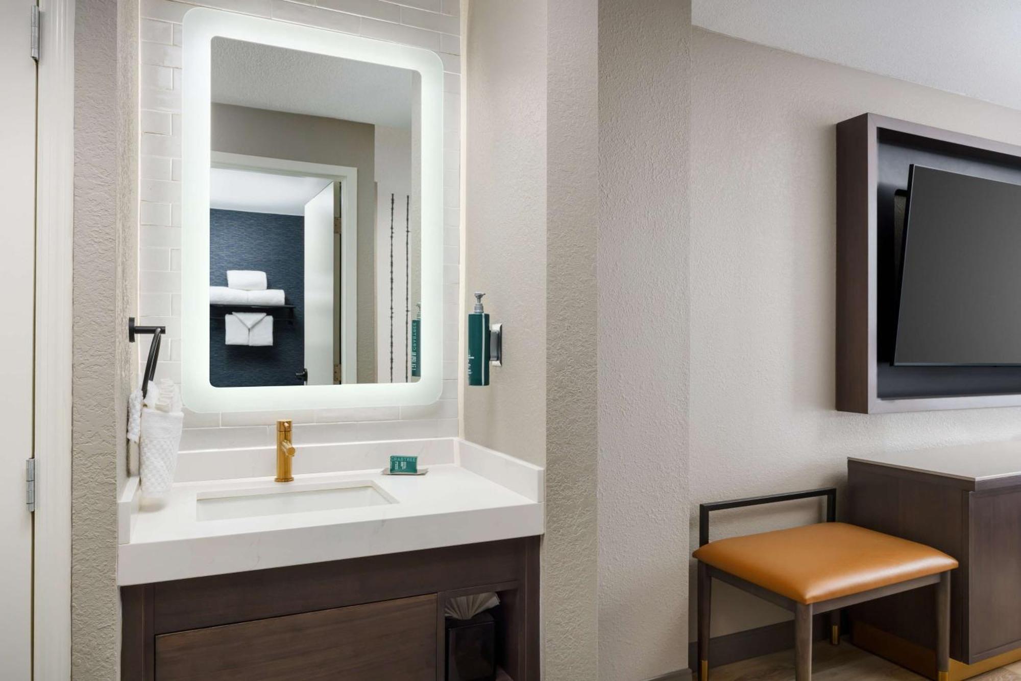 Doubletree By Hilton Charlotte City Center Zewnętrze zdjęcie