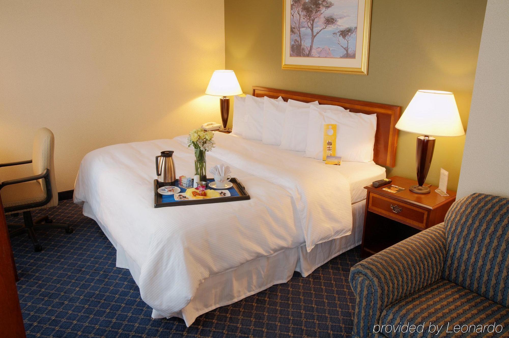 Doubletree By Hilton Charlotte City Center Pokój zdjęcie